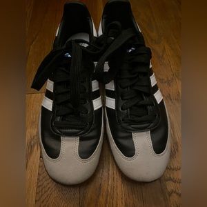 Adidas Vegan Samba Women’s Shoe (7.5 but fits like 8.5)